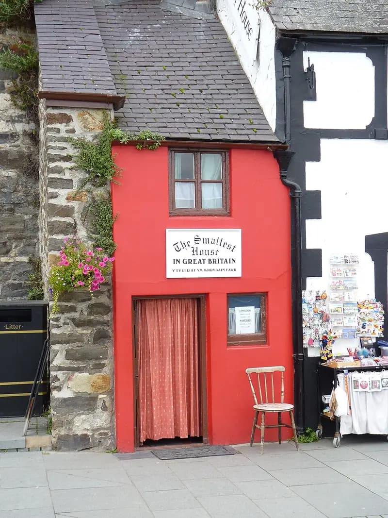 The Smallest House in Great Britain
