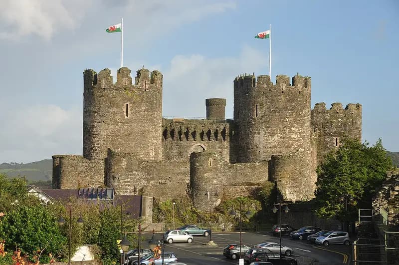 The Castle & the Wall Walk