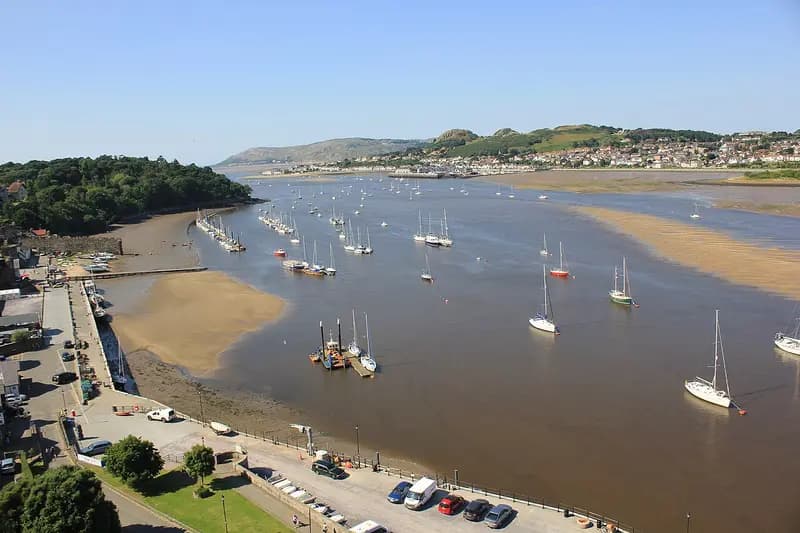 The Quay & the Smallest House