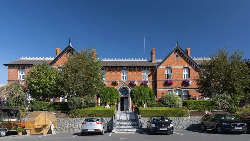 Scholars Townhouse Hotel