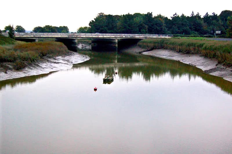 Shannon Estuary Way Through Bunratty