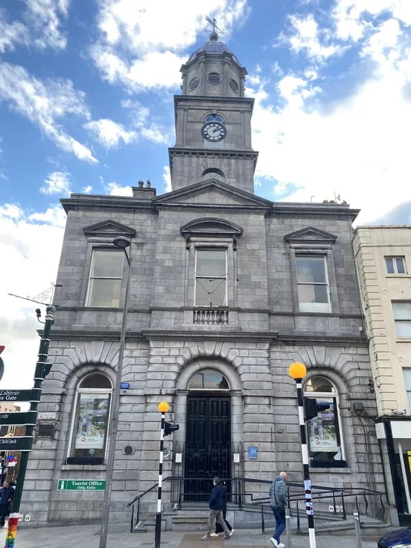 The Tholsel of 1770 at the top of Shop Street in Drogheda