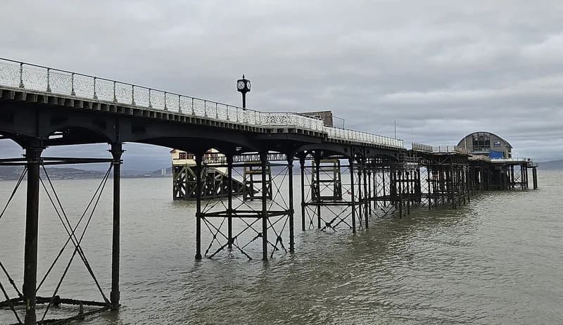 Mumbles Pier
