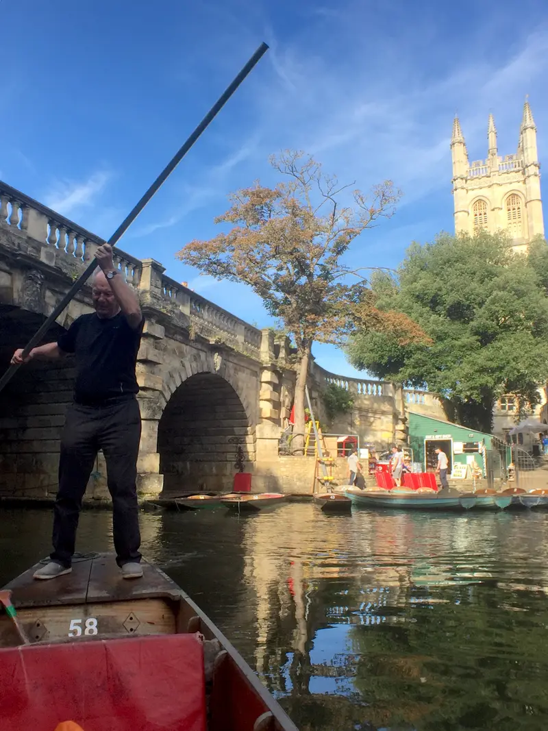 Punting from Magdalen Bridge Boathouse